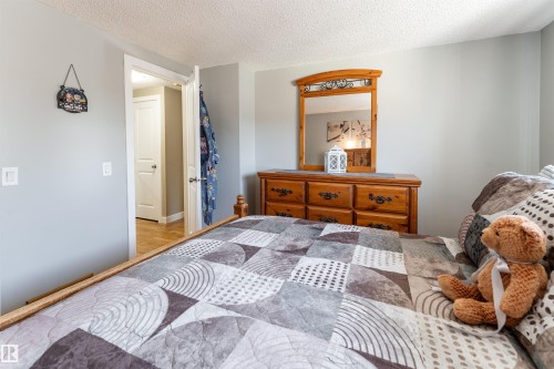 6007 37 Avenue Nw, Edmonton, AB 