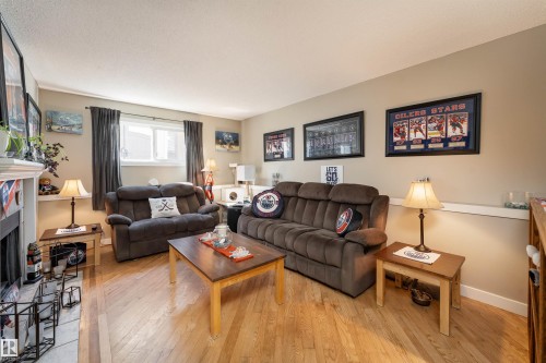 6007 37 Avenue Nw, Edmonton, AB 