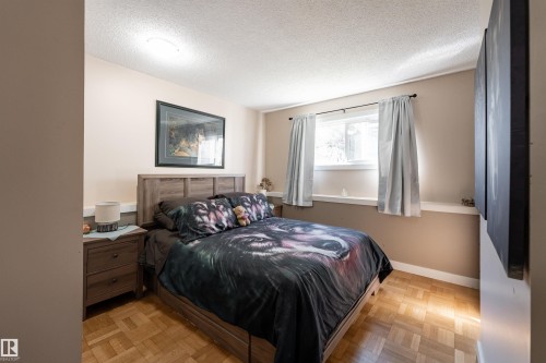 6007 37 Avenue Nw, Edmonton, AB 