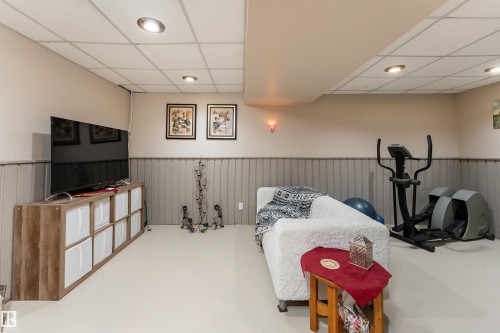 6007 37 Avenue Nw, Edmonton, AB 