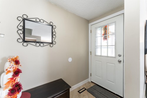 6007 37 Avenue Nw, Edmonton, AB 