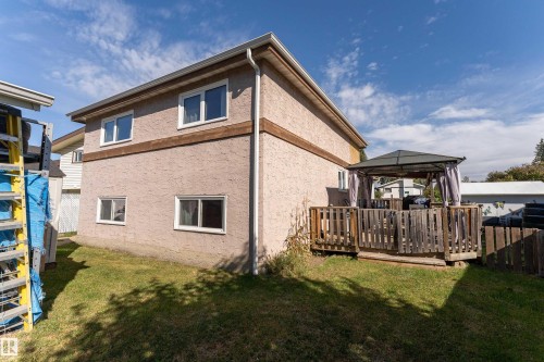 6007 37 Avenue Nw, Edmonton, AB 