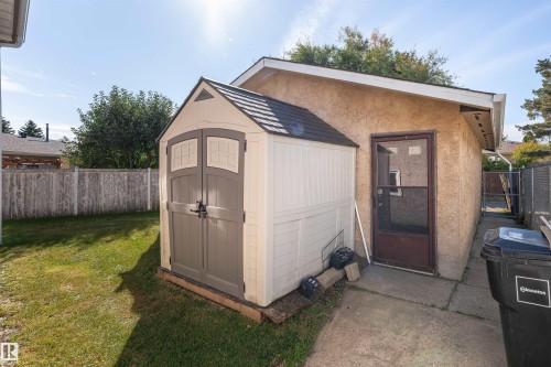 6007 37 Avenue Nw, Edmonton, AB 