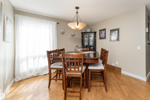 6007 37 Avenue Nw, Edmonton, AB 
