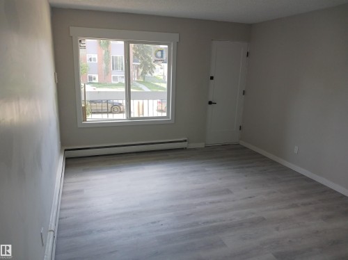 #2 10045 154 ST NW , Edmonton, AB T5P 2H1 3