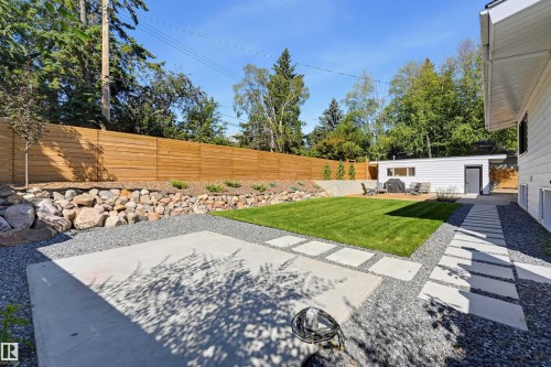 8712 136 Street Nw, Edmonton, AB 