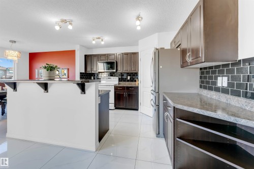 3908 166 Avenue Nw, Edmonton, AB 