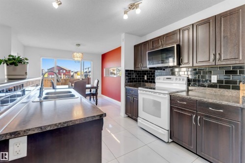 3908 166 Avenue Nw, Edmonton, AB 