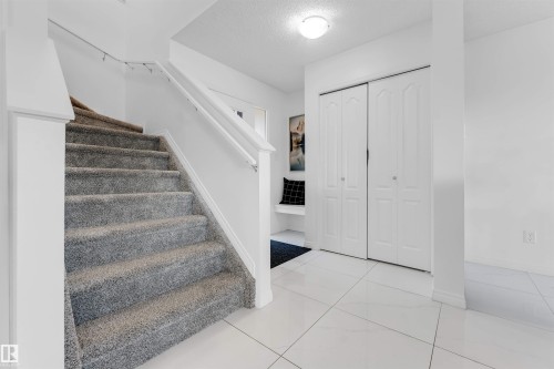3908 166 Avenue Nw, Edmonton, AB 