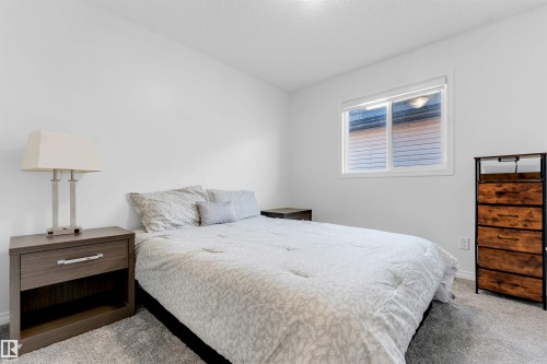 3908 166 Avenue Nw, Edmonton, AB 