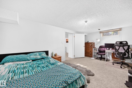 Wall-to-wall carpeting throughout - 11007 173A Avenue Nw, Edmonton, AB 