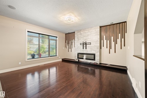 2422 Warry Place Sw, Edmonton, AB 