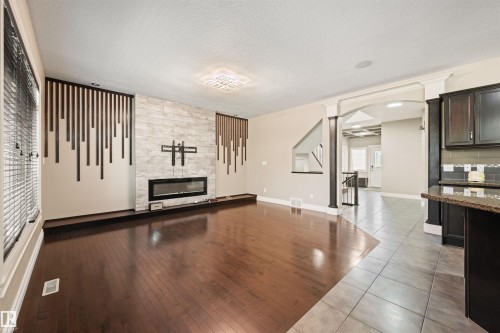 2422 Warry Place Sw, Edmonton, AB 