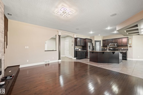 2422 Warry Place Sw, Edmonton, AB 