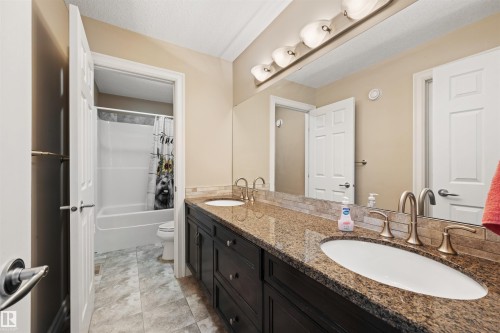 2422 Warry Place Sw, Edmonton, AB 