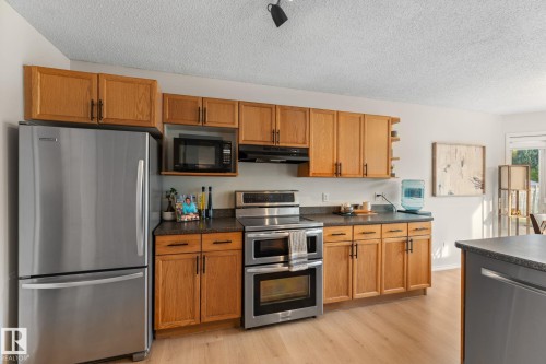 9806 179 Avenue Nw, Edmonton, AB 