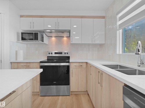 2908 44A Avenue Nw, Edmonton, AB 
