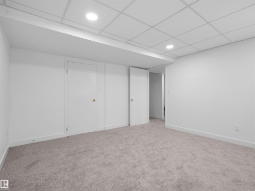 2908 44A Avenue Nw, Edmonton, AB 