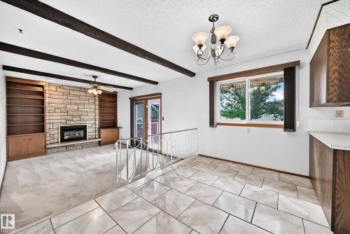 7355 18 Avenue Nw, Edmonton, AB 