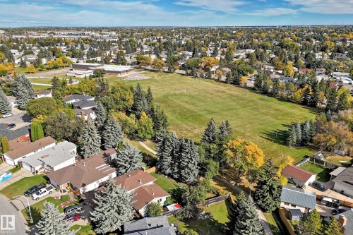 7355 18 Avenue Nw, Edmonton, AB 