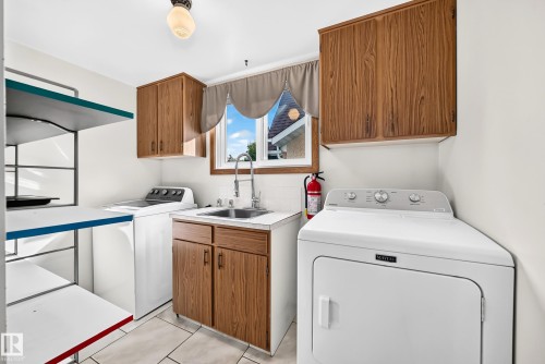 7355 18 Avenue Nw, Edmonton, AB 
