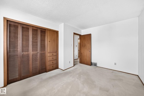 7355 18 Avenue Nw, Edmonton, AB 