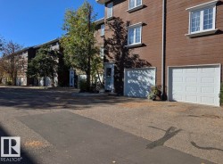 17072 67 Avenue NW  Edmonton, AB T5T 1Y8