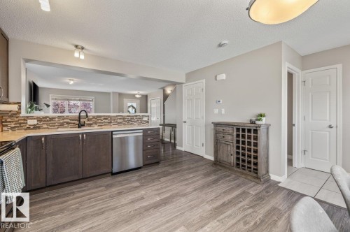 6906 23 Avenue Sw, Edmonton, AB 