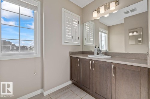 6906 23 Avenue Sw, Edmonton, AB 
