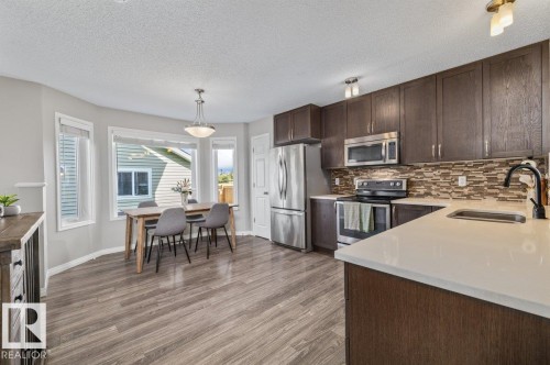 6906 23 Avenue Sw, Edmonton, AB 