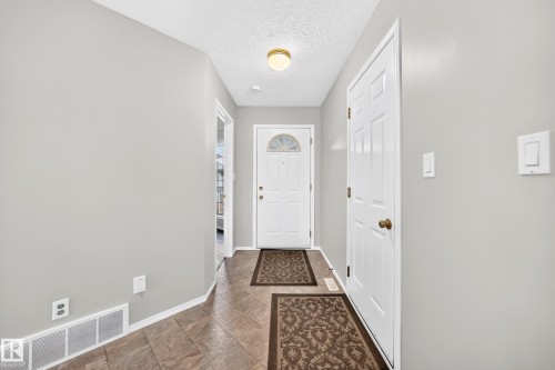 104 Maisonette Village, Leduc, AB 