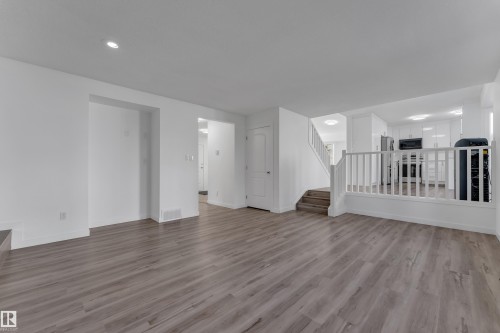 10018 173 Avenue Nw, Edmonton, AB 