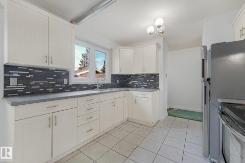 10410 Lauder Avenue Nw, Edmonton, AB 