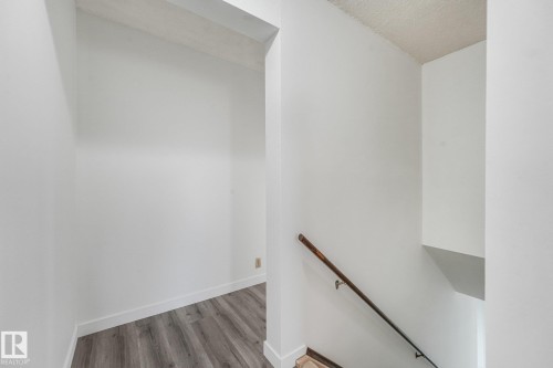 10410 Lauder Avenue Nw, Edmonton, AB 