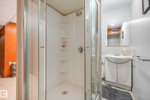 10410 Lauder Avenue Nw, Edmonton, AB 