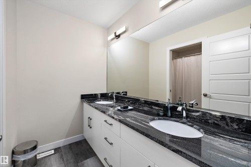 7817 Yorke Road Nw, Edmonton, AB 