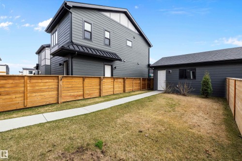 7817 Yorke Road Nw, Edmonton, AB 