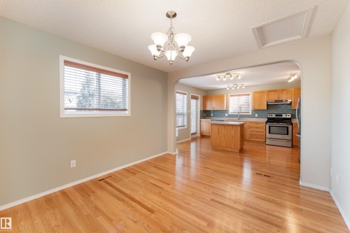812 Barnes Link Sw, Edmonton, AB 
