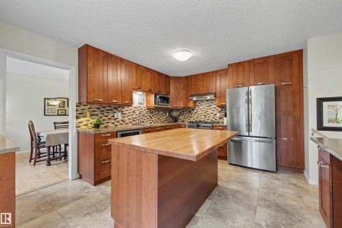 4 Greenwood Place, St. Albert, AB 