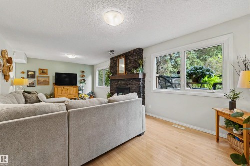 4 Greenwood Place, St. Albert, AB 