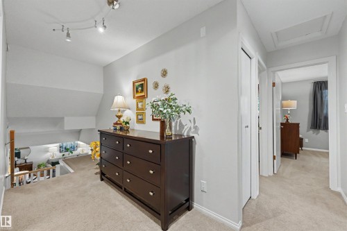 4 Greenwood Place, St. Albert, AB 