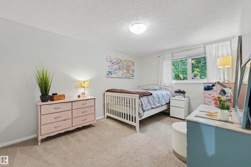 4 Greenwood Place, St. Albert, AB 
