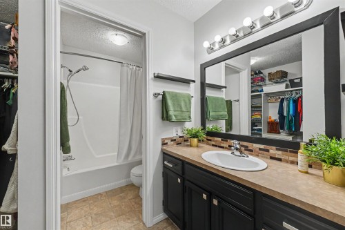 4 Greenwood Place, St. Albert, AB 