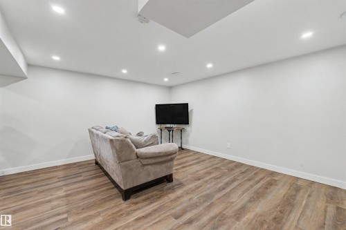 4 Greenwood Place, St. Albert, AB 