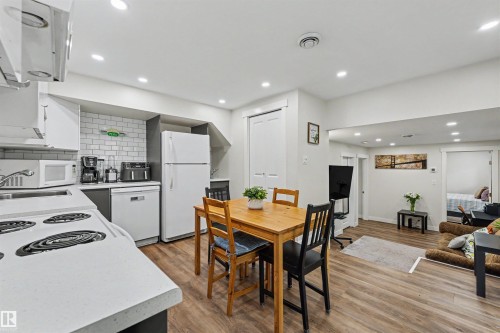 4 Greenwood Place, St. Albert, AB 