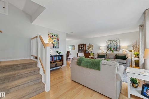 4 Greenwood Place, St. Albert, AB 