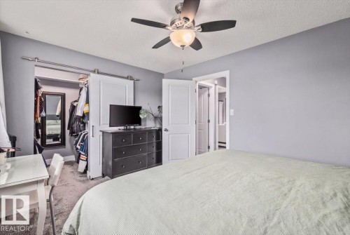 Ceiling fan with integrated lighting - 1040 Lakewood Rd N Nw, Edmonton, AB 