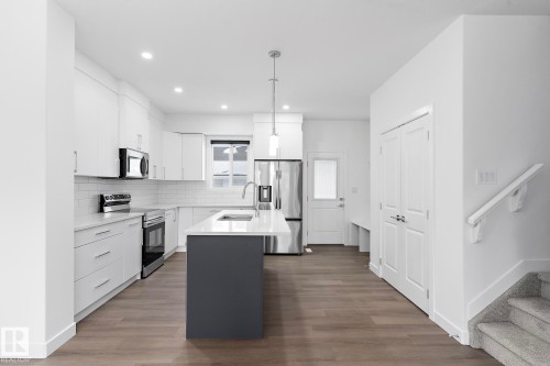 #UPPER 6630 46 AV , Beaumont, AB T4X 2Z4 3