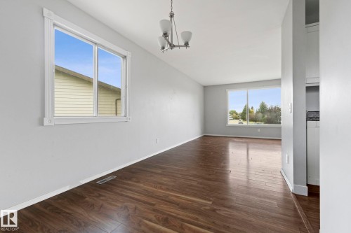 6 Campbell Cres, Stony Plain, AB 