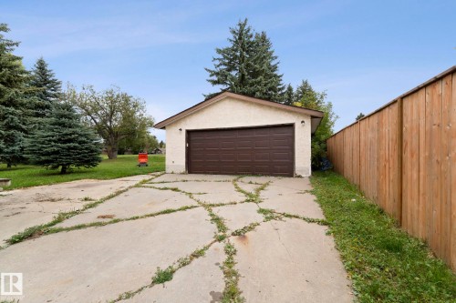6 Campbell Cres, Stony Plain, AB 